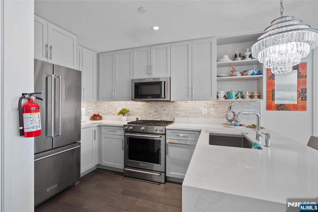 800 Ave At Port Imperial 508 - Photo 3