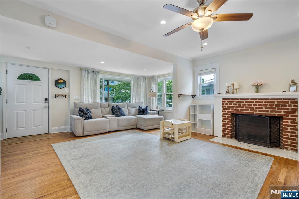 Homes for sale in Ridgefield Park, NJ | 6 Pershing Ct, Ridgefield Park, NJ 07660 | MLS# 26018125