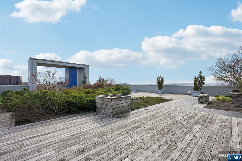 1 Executive, #204, Fort Lee, NJ 07024 Listing Photo  24