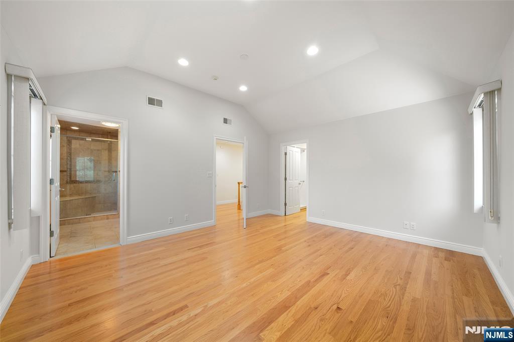 137 6th Street — photo 22
