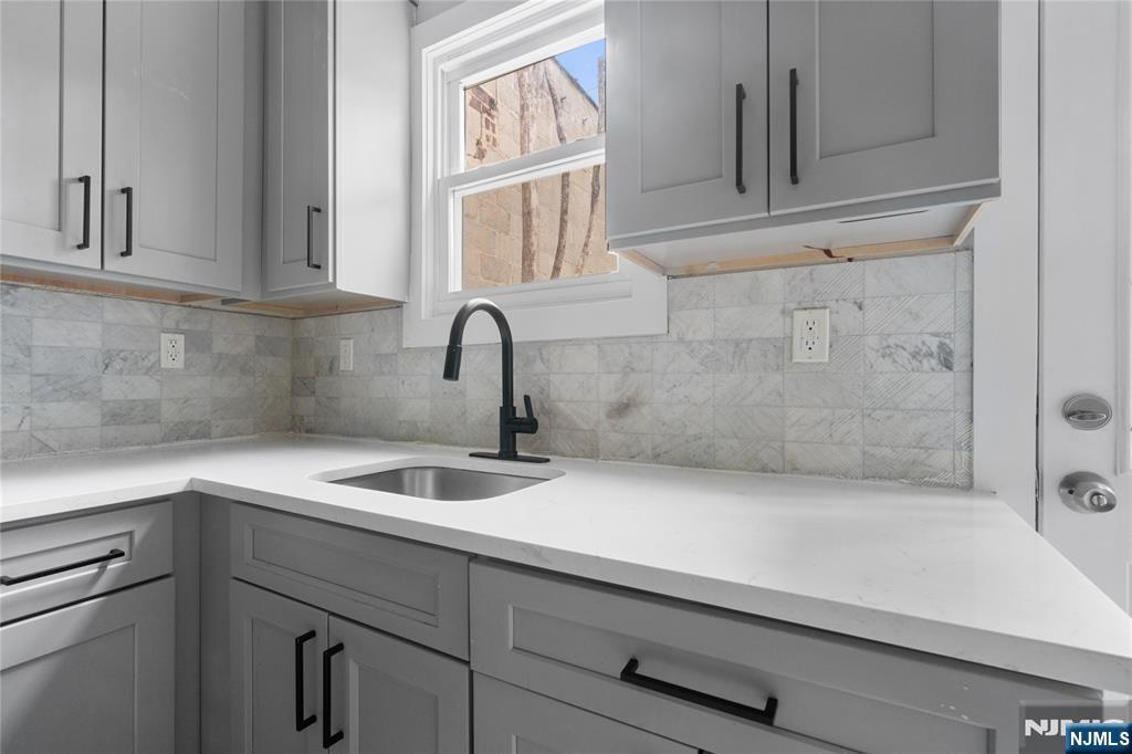 654 12th Street - Photo 5