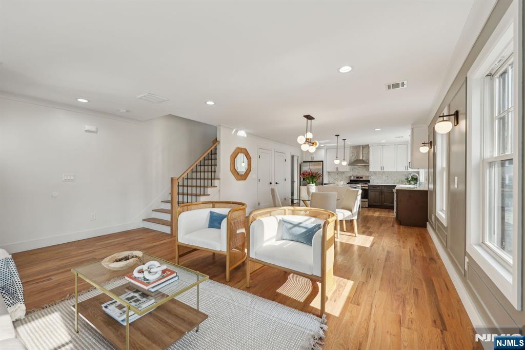 133 Forest Street 1F - Photo 3