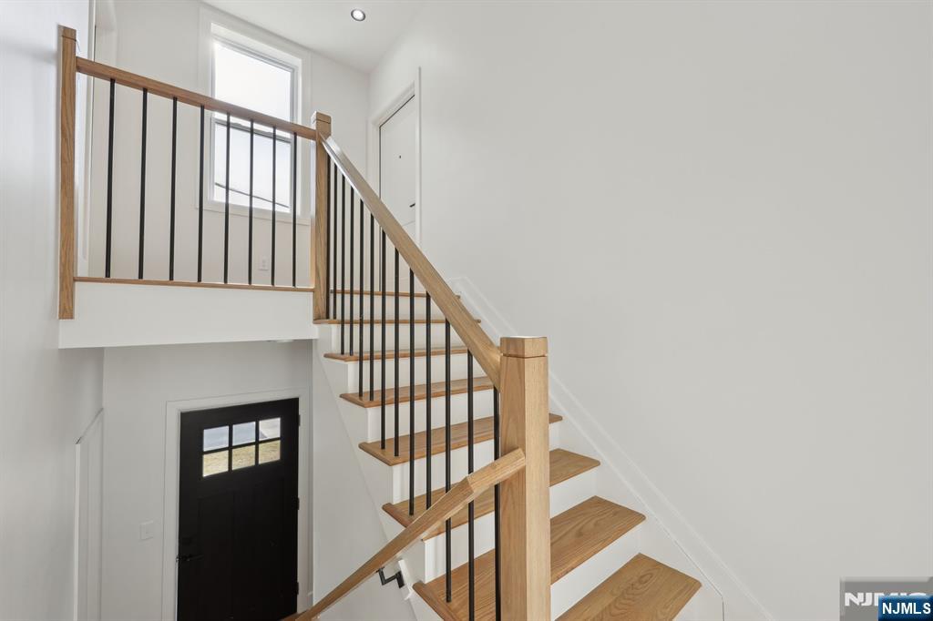 135 Forest Street 2F - Photo 15