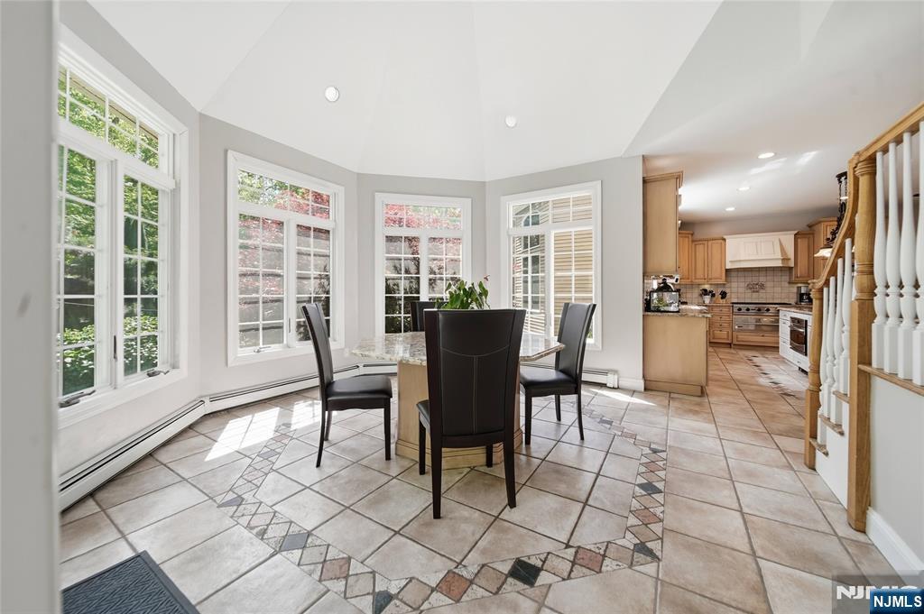 43 Walsh Drive, Mahwah, NJ 07430 Listing Photo  10