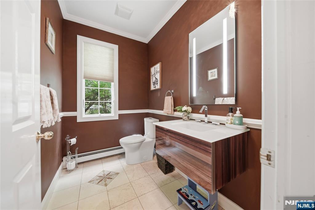 43 Walsh Drive, Mahwah, NJ 07430 Listing Photo  13