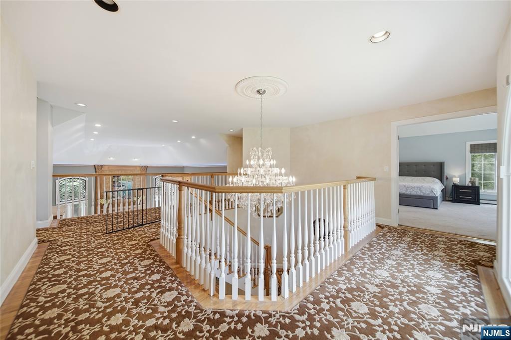 43 Walsh Drive, Mahwah, NJ 07430 Listing Photo  15
