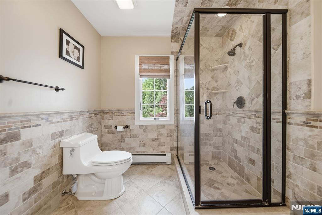 43 Walsh Drive, Mahwah, NJ 07430 Listing Photo  18