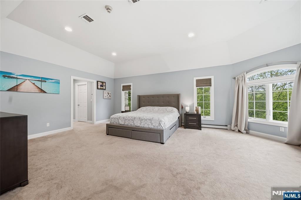 43 Walsh Drive, Mahwah, NJ 07430 Listing Photo  23
