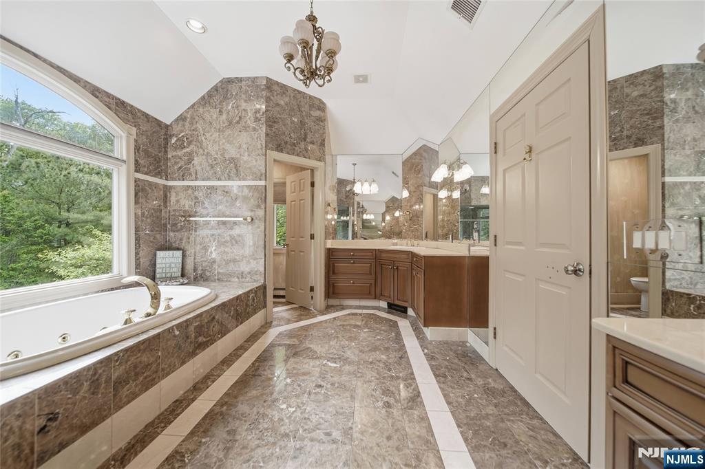 43 Walsh Drive, Mahwah, NJ 07430 Listing Photo  25