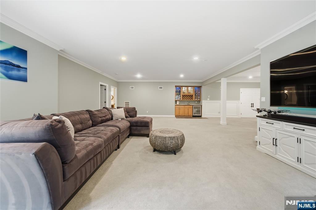 43 Walsh Drive, Mahwah, NJ 07430 Listing Photo  28
