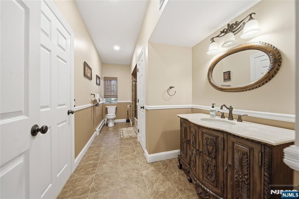 43 Walsh Drive, Mahwah, NJ 07430 Listing Photo  32