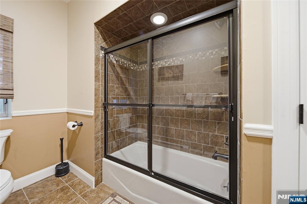 43 Walsh Drive, Mahwah, NJ 07430 Listing Photo  33