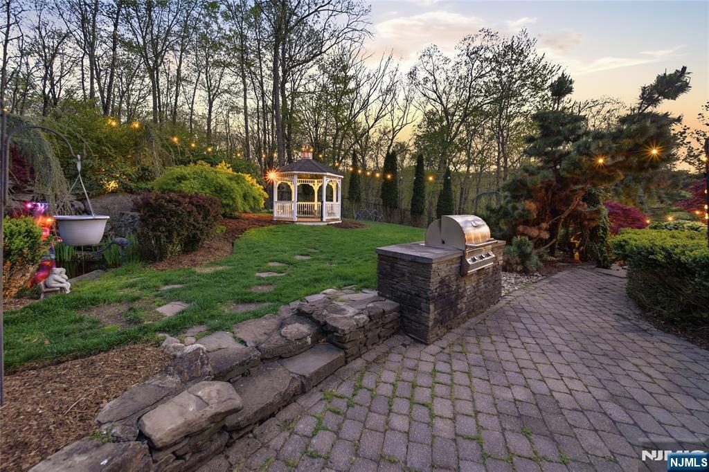 43 Walsh Drive, Mahwah, NJ 07430 Listing Photo  37
