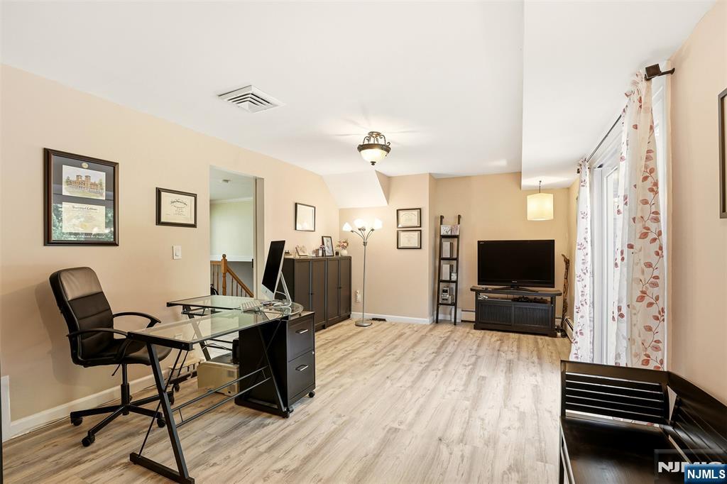 469 White Birch Drive — photo 4