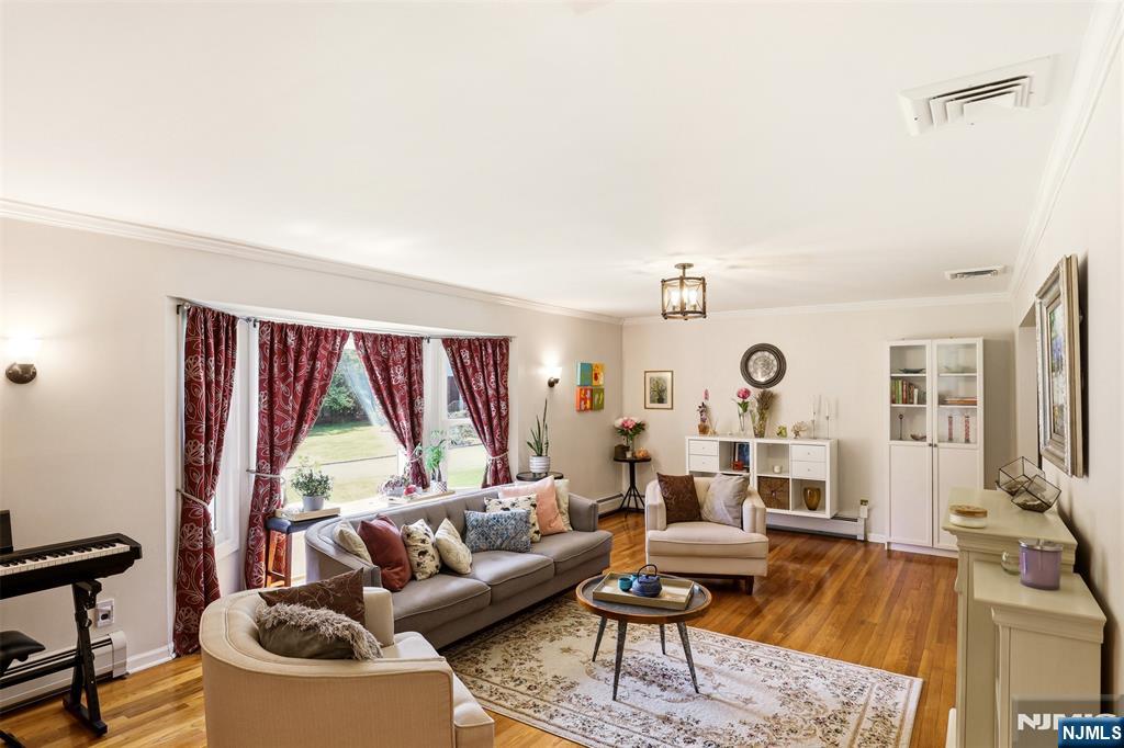 469 White Birch Drive — photo 6
