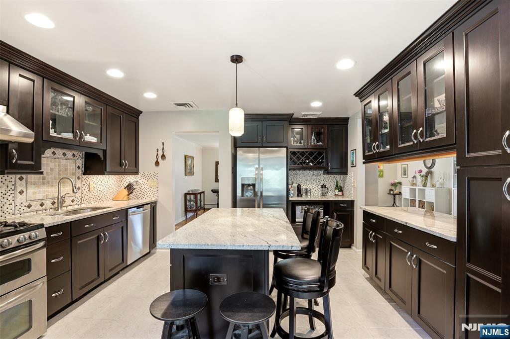 469 White Birch Drive — photo 8