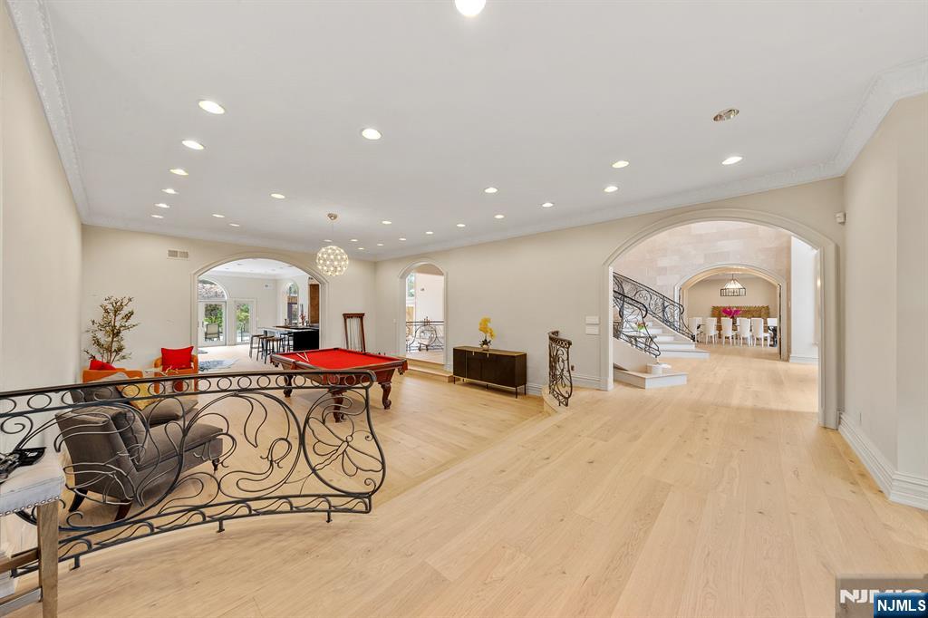 142 Hoover Drive, Cresskill, NJ 07626 Listing Photo  11