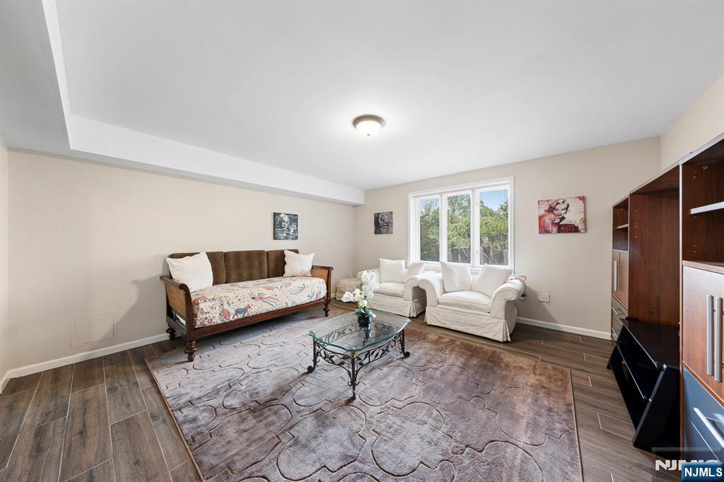 142 Hoover Drive, Cresskill, NJ 07626 Listing Photo  41