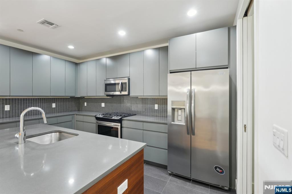 1 Executive, #605, Fort Lee, NJ 07024 Listing Photo  35