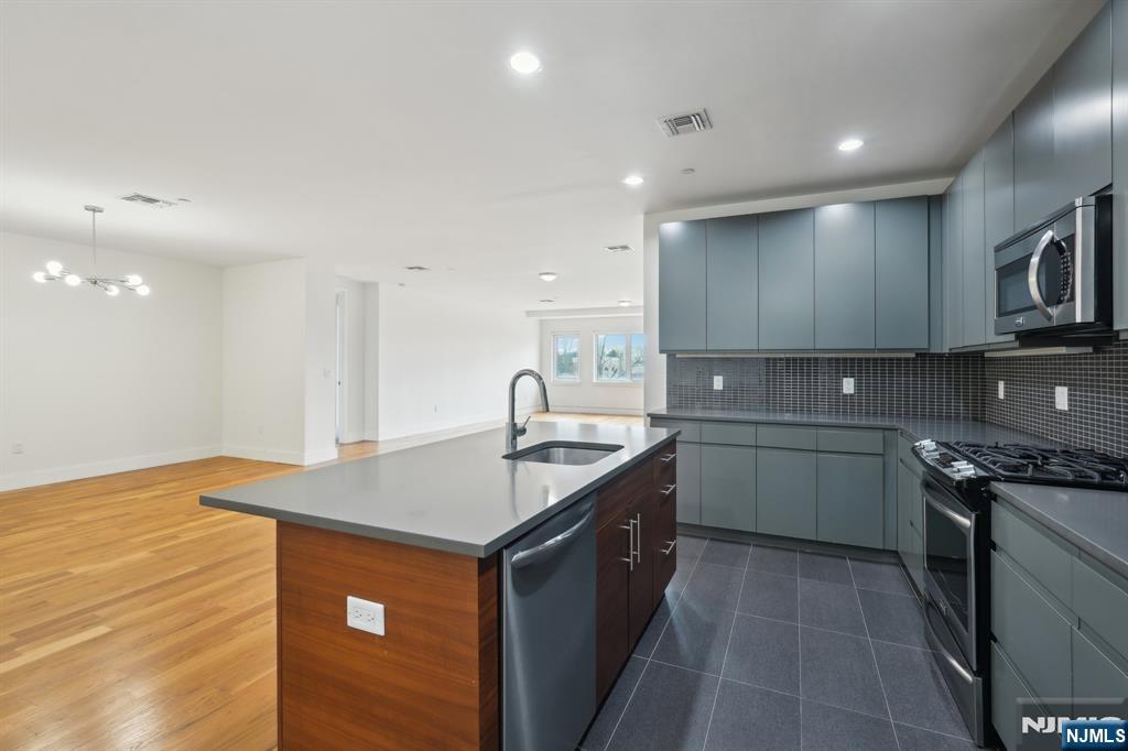 1 Executive, #605, Fort Lee, NJ 07024 Listing Photo  37