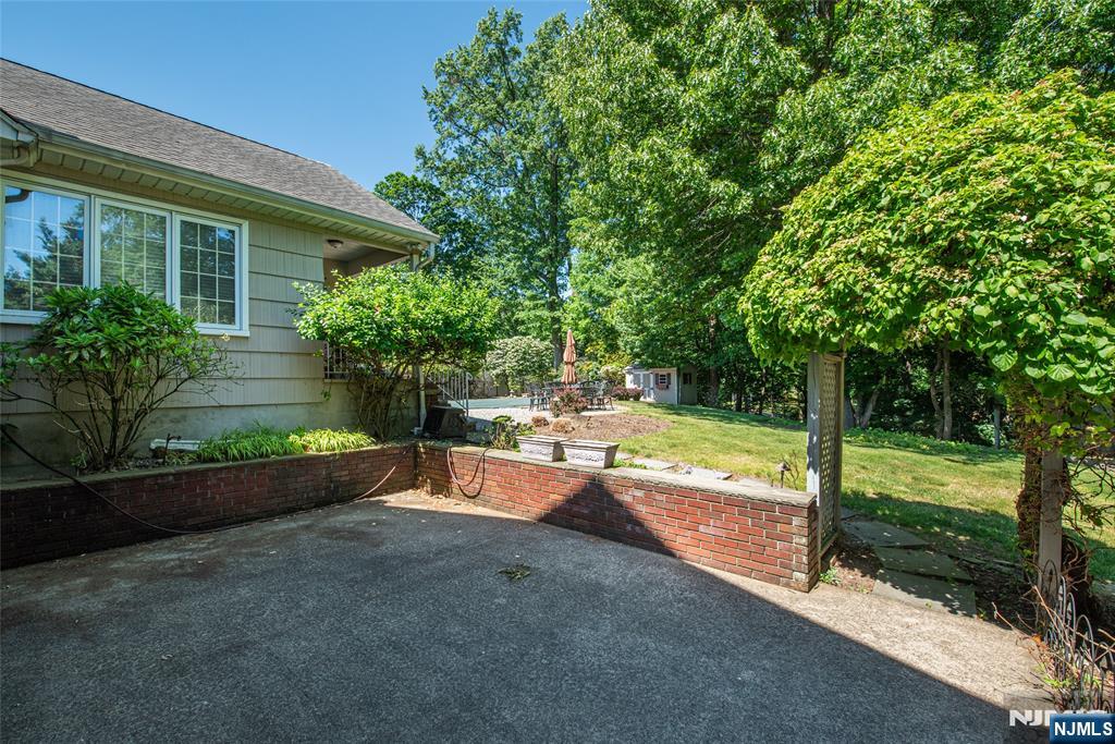 17 Morningside Circle, Little Falls, NJ 07424 Listing Photo  23