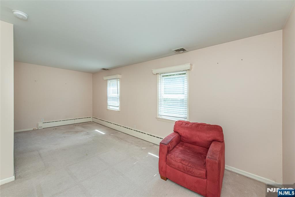 17 Morningside Circle, Little Falls, NJ 07424 Listing Photo  8