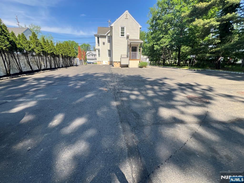 772 Union Boulevard — photo 3