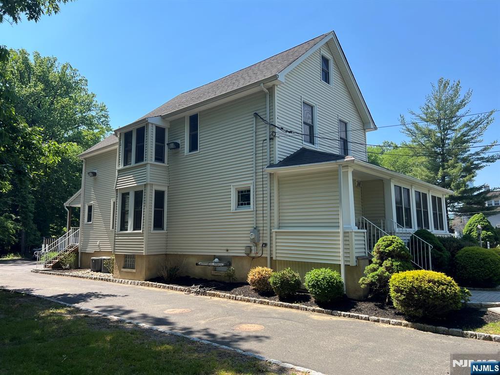 772 Union Boulevard - Photo 5