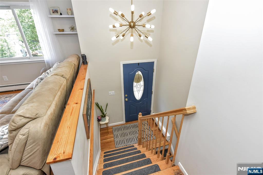 202 Lake Shore Drive - Photo 2