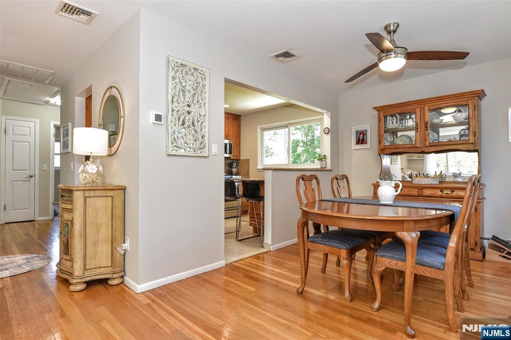 202 Lake Shore Drive - Photo 4