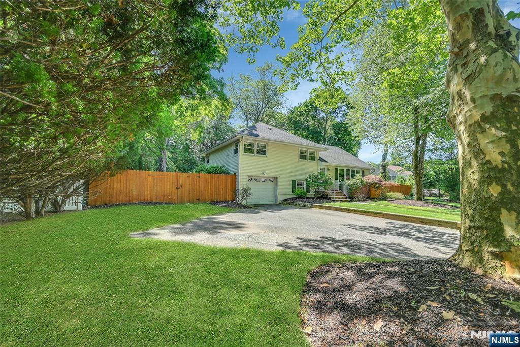 60 Everdell Avenue - Photo 2
