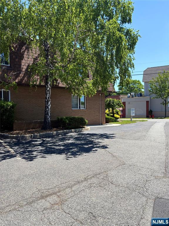 410 Paterson Avenue B4 - Photo 2