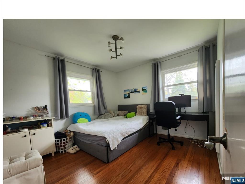 Bedroom 2nd floor