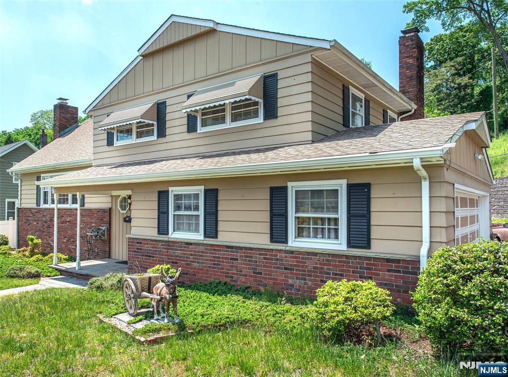 Homes for sale in Haledon, NJ | 437 Southside Ave, Haledon, NJ 07508 | MLS# 26018279