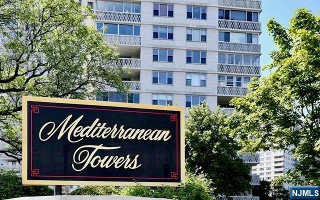 2000 Linwood Ave #15 H, Fort Lee, NJ 07024