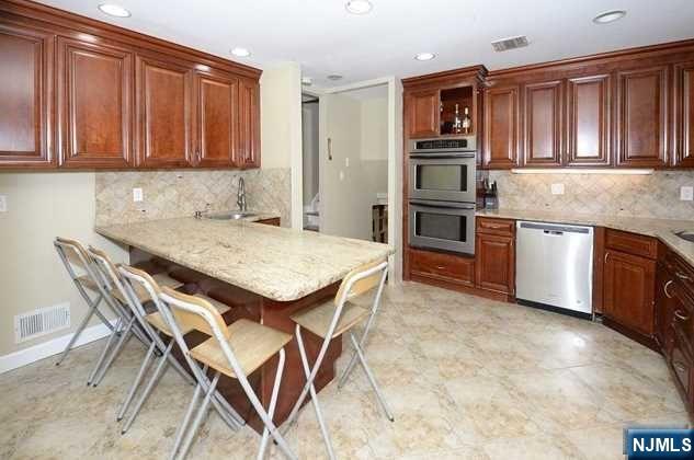 16-26 Alden Terrace - Photo 3