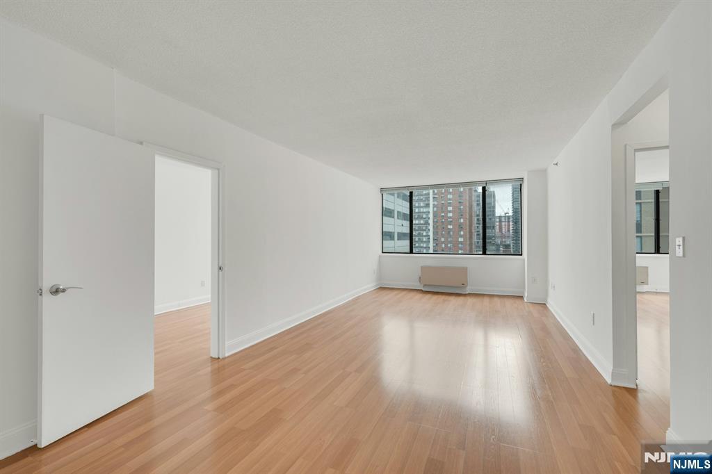 45 S River Drive 912 - Photo 3