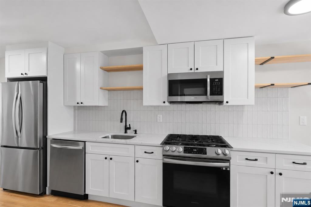 208 Page Avenue - Photo 5