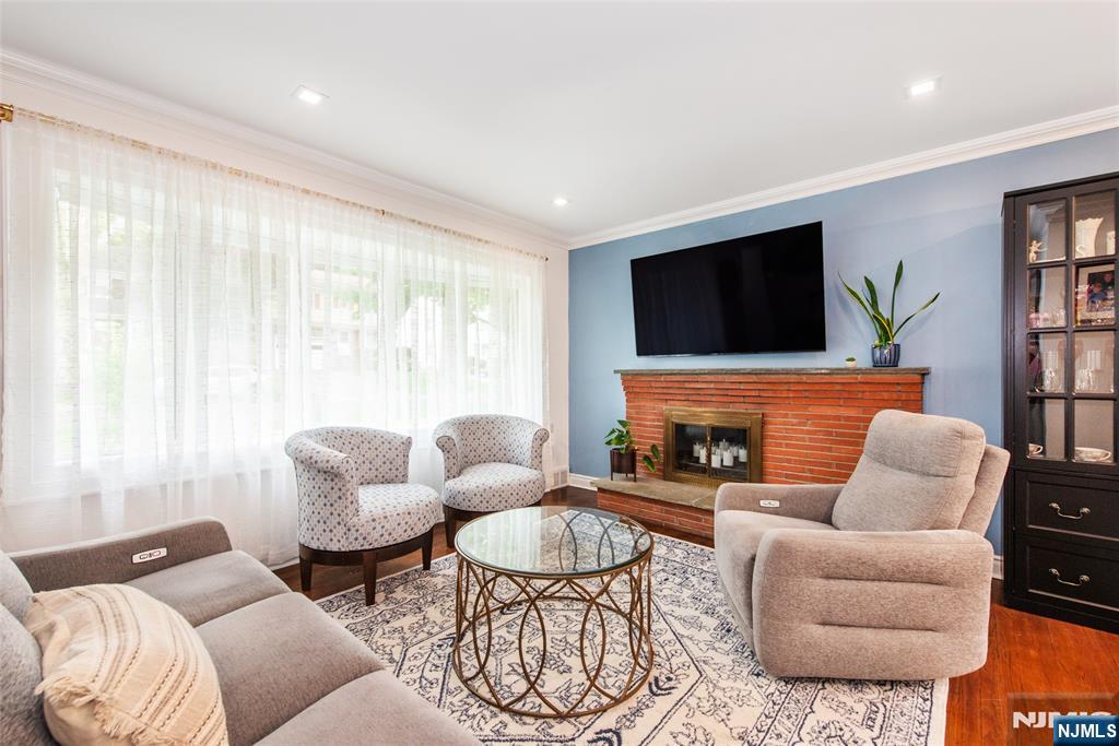 19 Plymouth Place - Photo 2