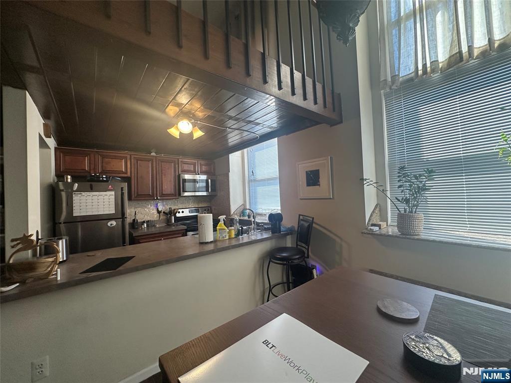 464 Central Avenue B9 - Photo 7