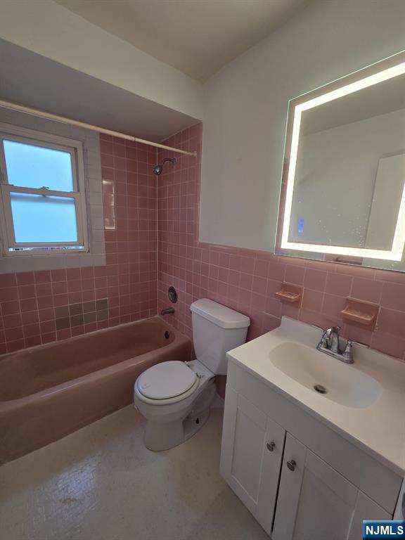 5 Mountain, #Left, Westwood, NJ 07675 Listing Photo  6