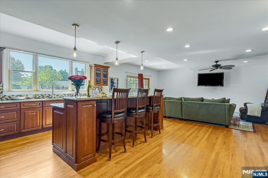 254 Hoppers Lane, Paramus, NJ 07652 Listing Photo  11