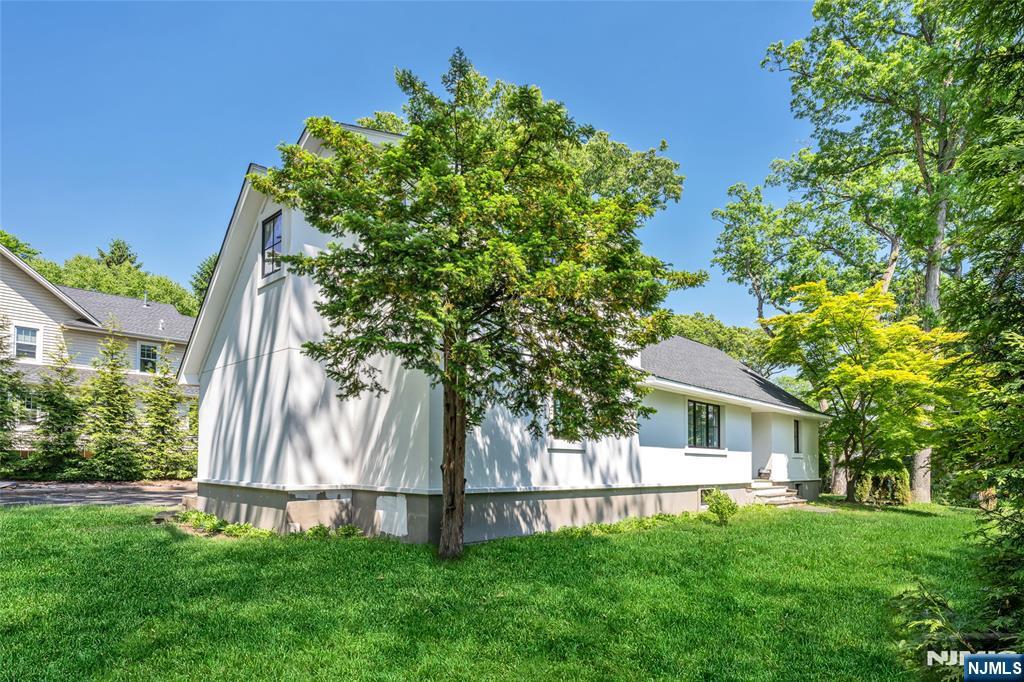 259 W Glen Avenue - Photo 2