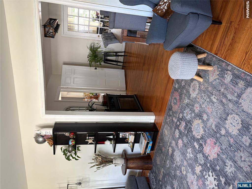110 Ackerman Ave, Elmwood Park, NJ 07407