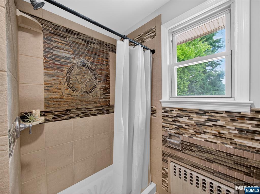 538 Coolidge Place, Paramus, NJ 07652 Listing Photo  15