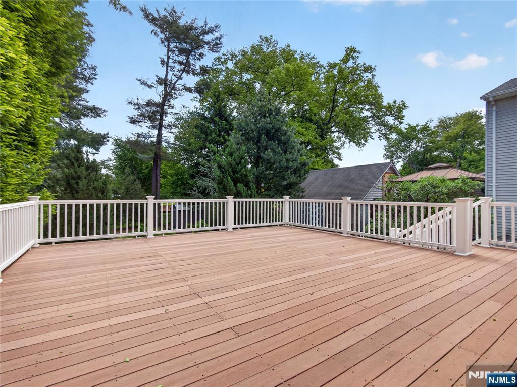 538 Coolidge Place, Paramus, NJ 07652 Listing Photo  29