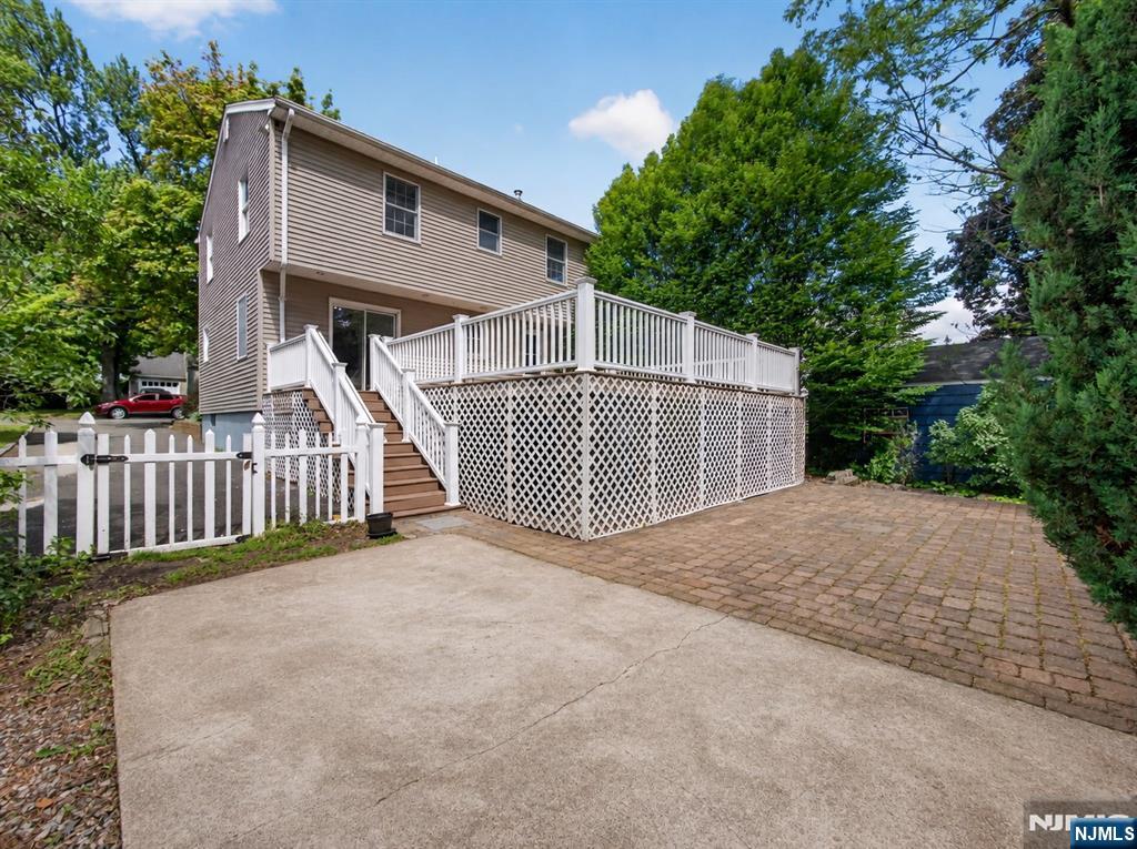 538 Coolidge Place, Paramus, NJ 07652 Listing Photo  32