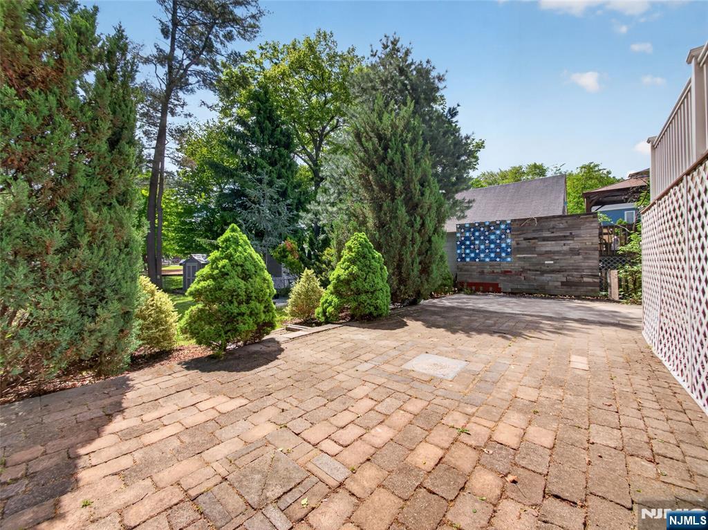 538 Coolidge Place, Paramus, NJ 07652 Listing Photo  33