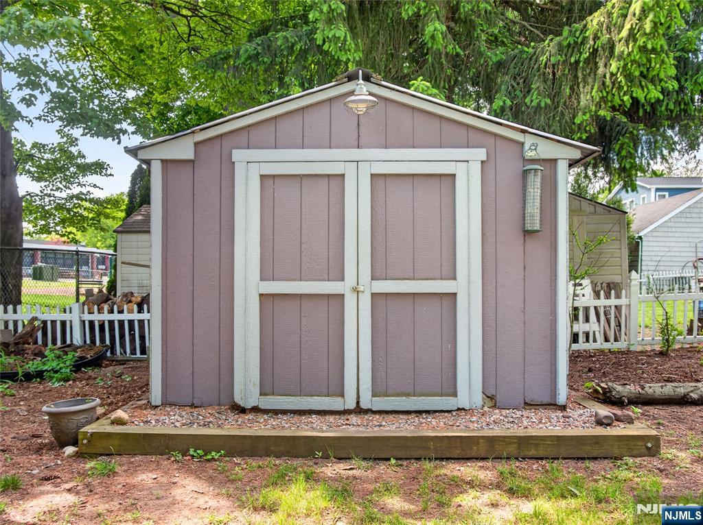 538 Coolidge Place, Paramus, NJ 07652 Listing Photo  36