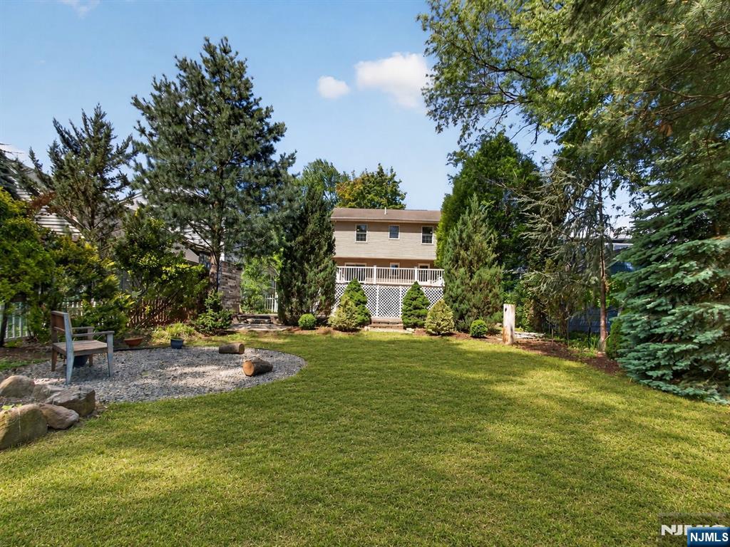 538 Coolidge Place, Paramus, NJ 07652 Listing Photo  38